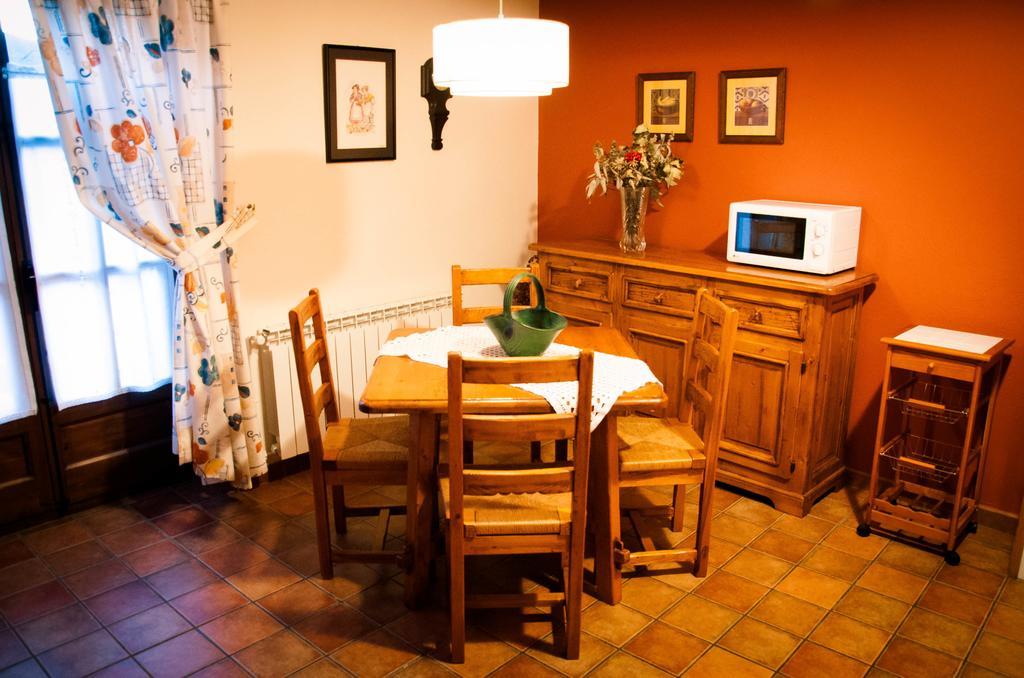 Sisquet Apartaments Erill la Vall Rum bild