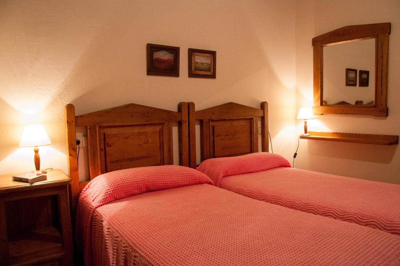 Sisquet Apartaments Erill la Vall Exteriör bild
